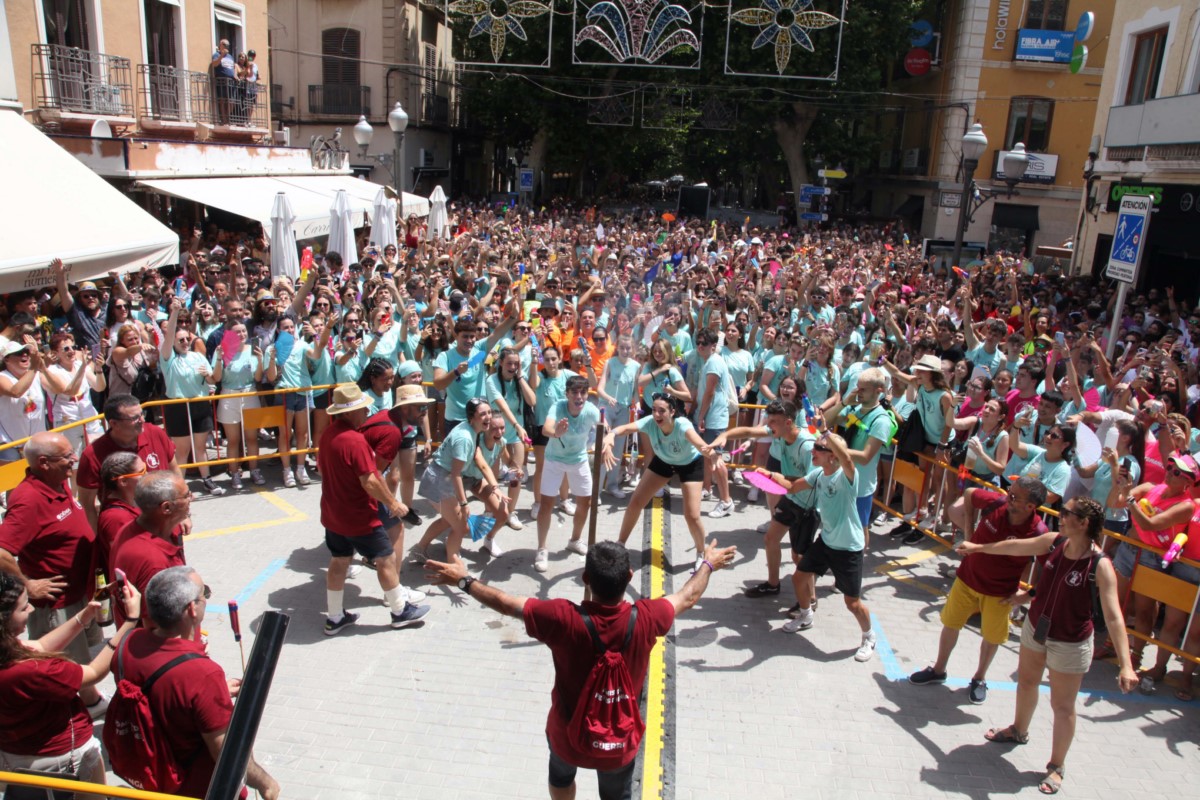 Un multitudinario «chupinazo» marca el inicio de la Festa Major de Dénia