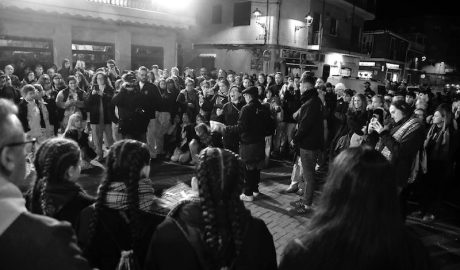 [FOTOGALERÍA] Las Fallas de Dénia completan dos jornadas multitudinarias de 'albades' nocturnas