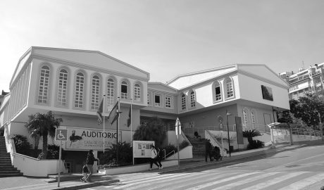 La falta de personal municipal obliga a Calp a contratar una empresa privada para reparar calles y edificios públicos