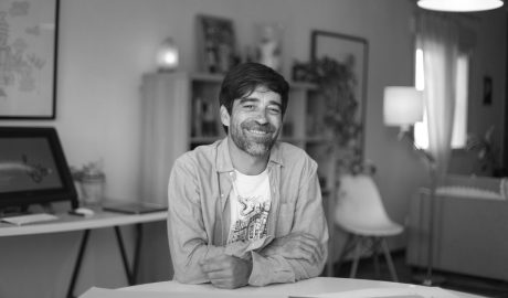 Hugo Giner: «La escultura Cercle púrpura es un homenaje a la hermandad y a la fuerza de la unión de las mujeres»